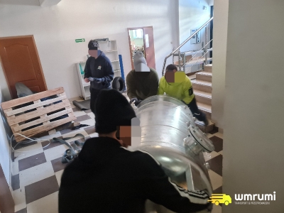 Sosnowiec - wnoszenie wielkogabarytowych zbiorników - WMRumi Transport & przeprowadzki