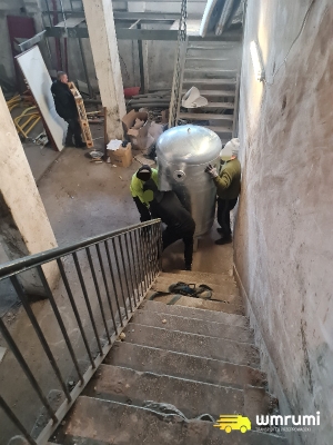 Sosnowiec - wnoszenie wielkogabarytowych zbiorników - WMRumi Transport & przeprowadzki